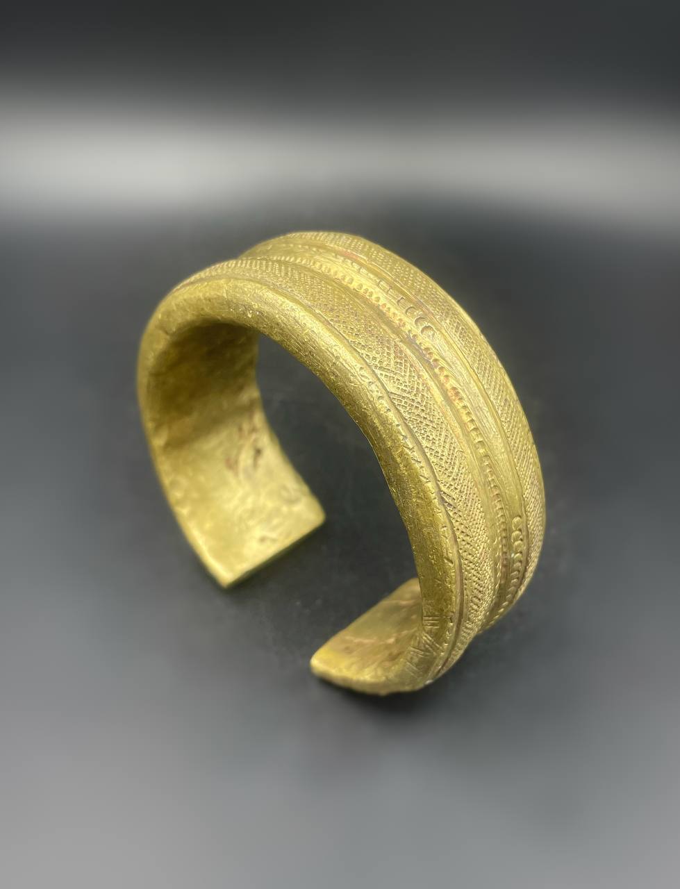 photo_5773678408524041168_y