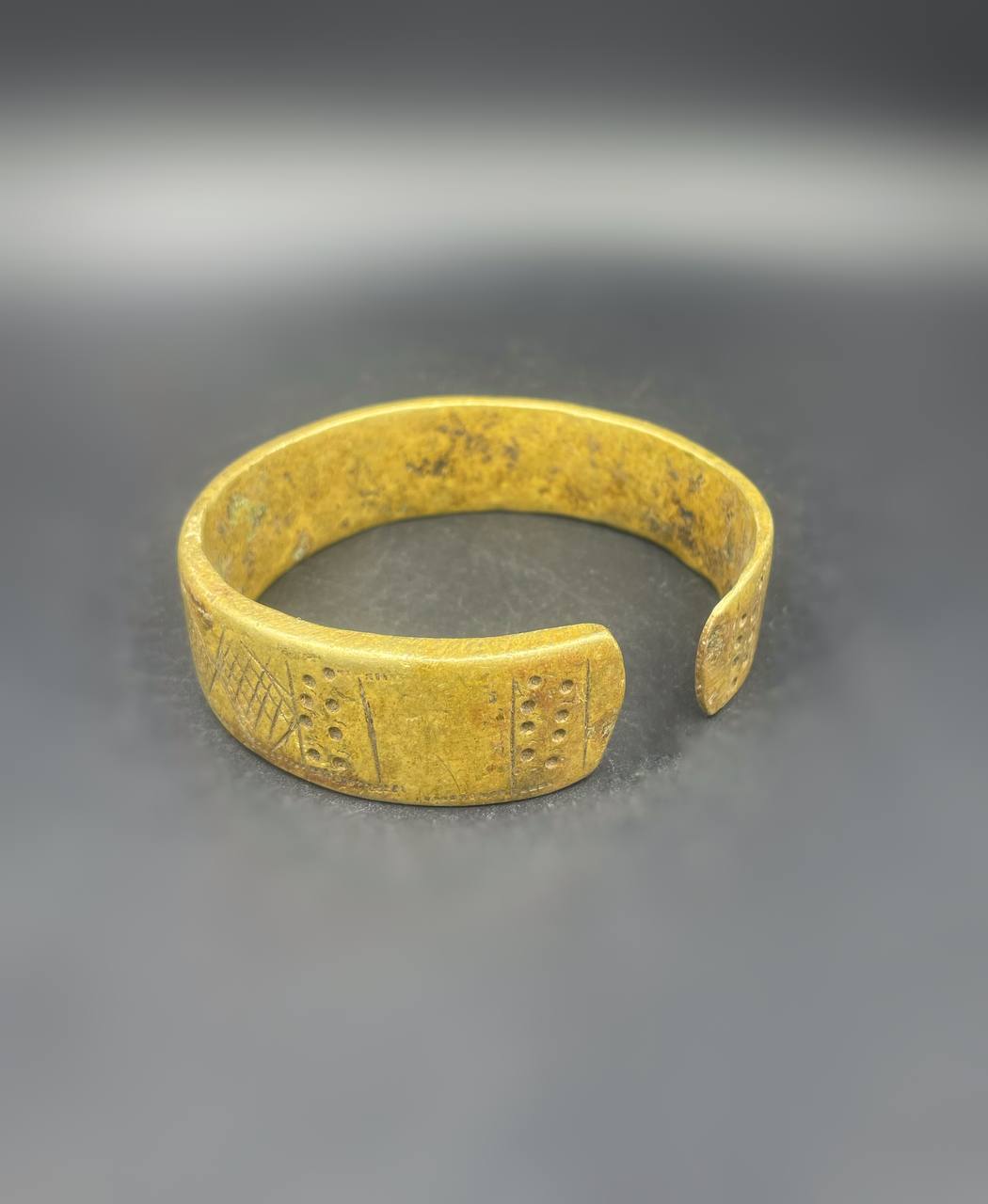 photo_5773678408524041174_y