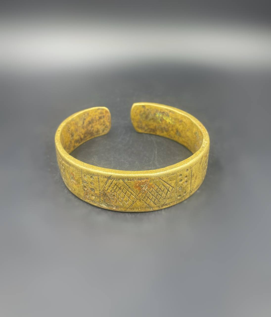 photo_5773678408524041175_y