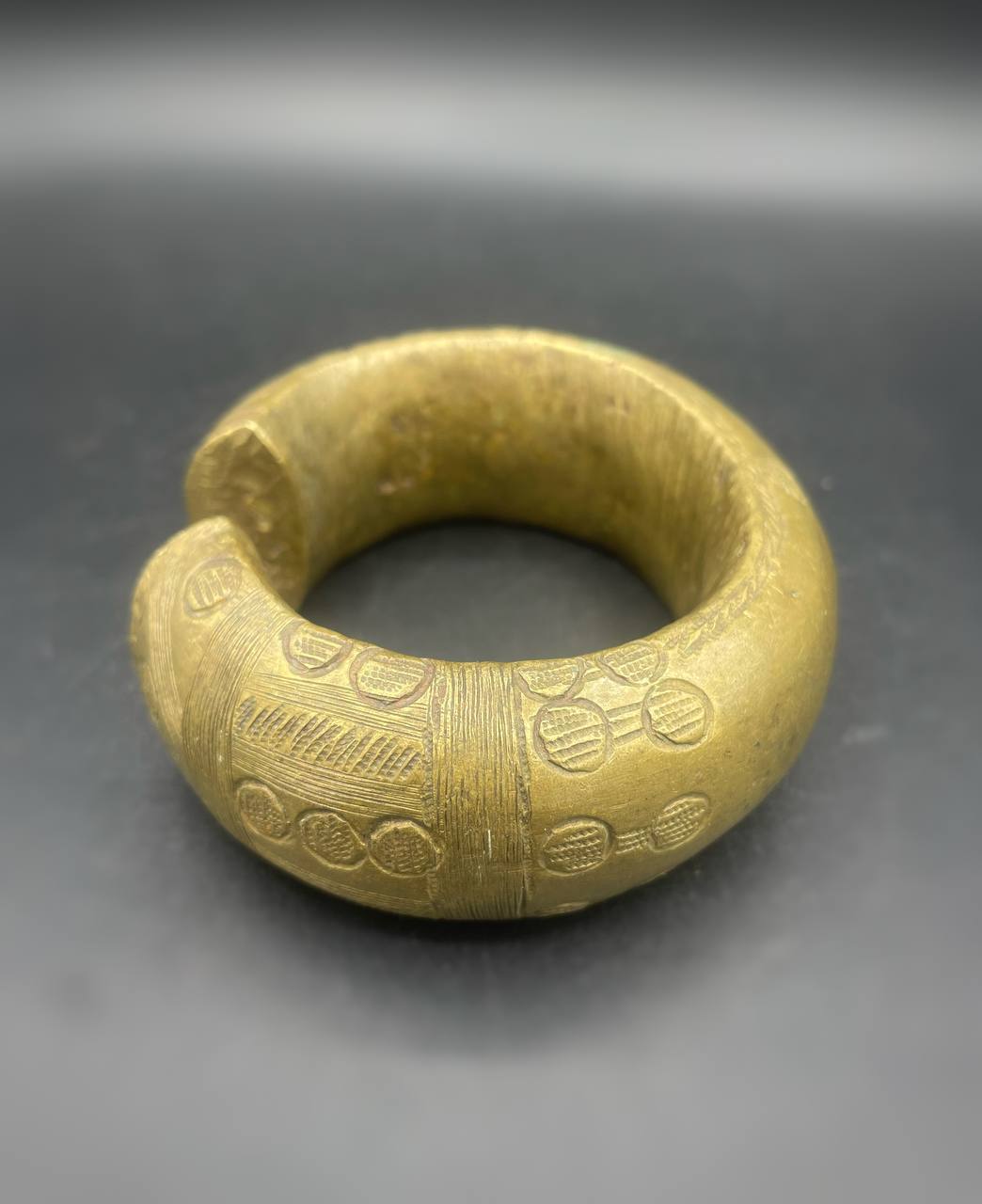 photo_5773678408524041191_y