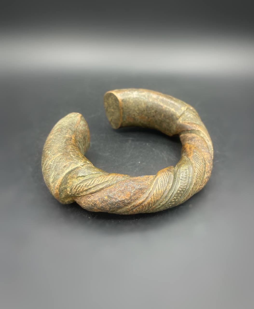 photo_5773678408524041215_y