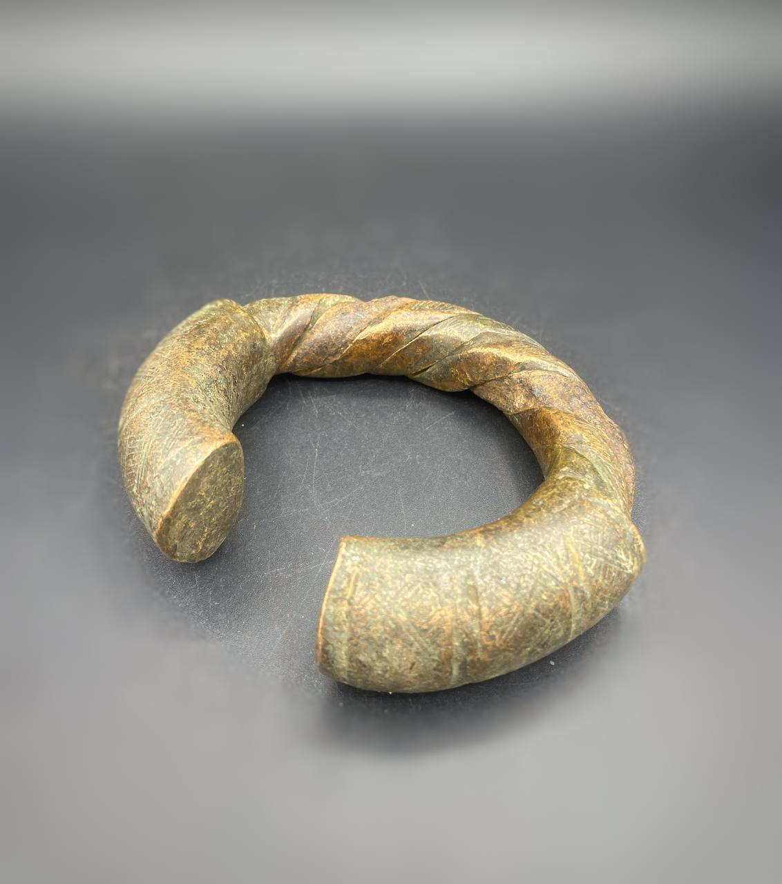 photo_5773678408524041216_y