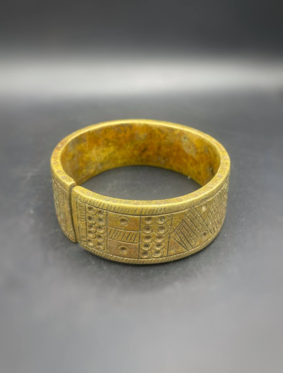 photo_5773678408524041252_y