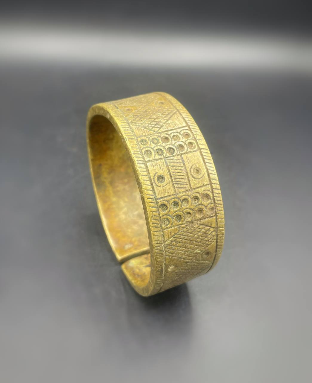 photo_5773678408524041253_y