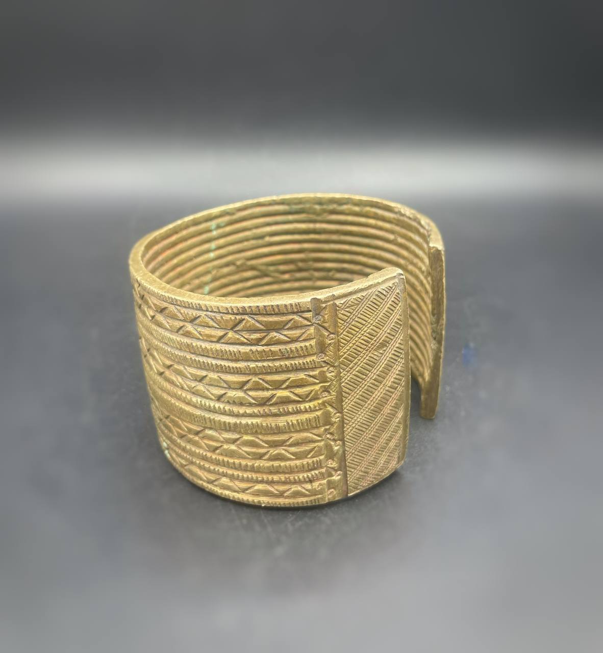 photo_5773678408524041269_y