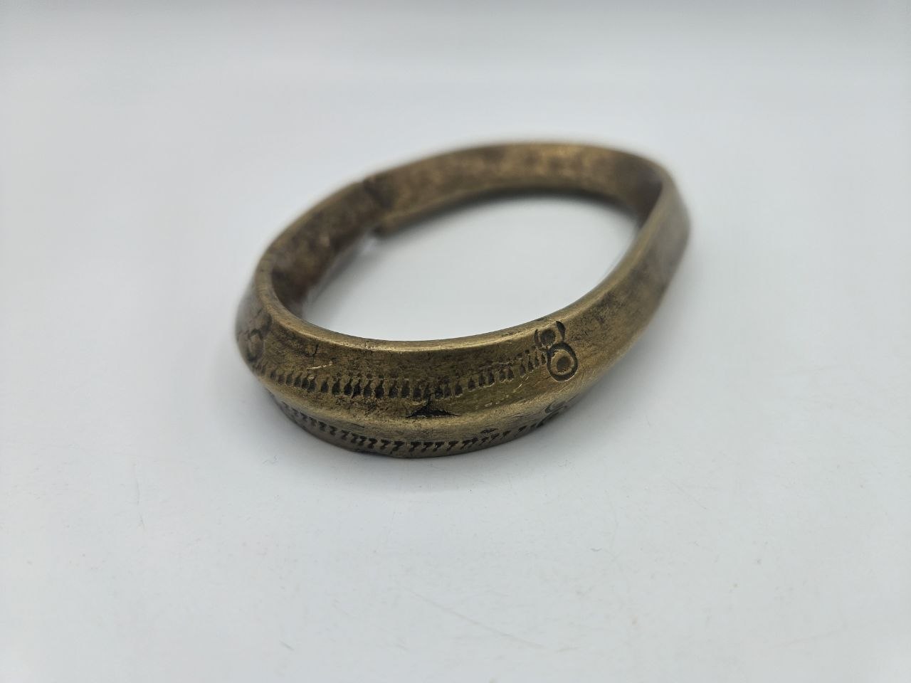 photo_5773741935385316252_y