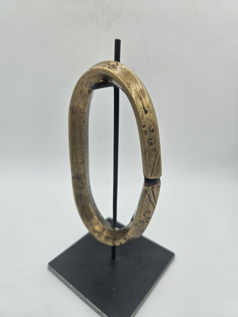 photo_5773741935385316253_y