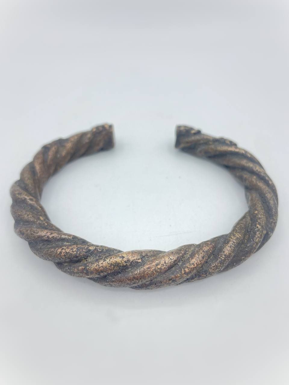 photo_5775930208337726412_y