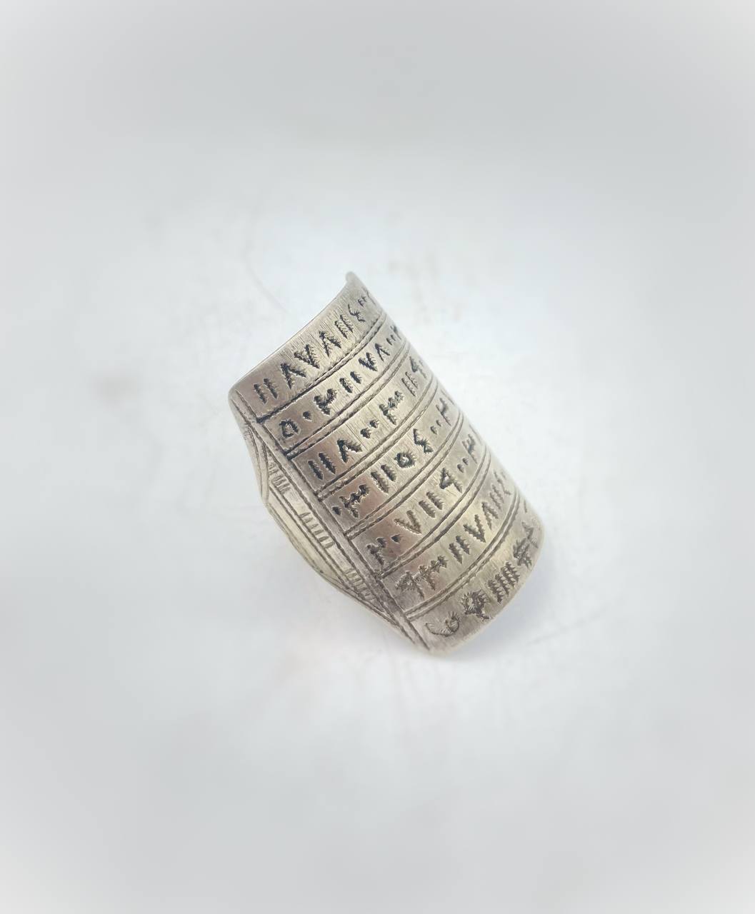 photo_6001491282150672816_y