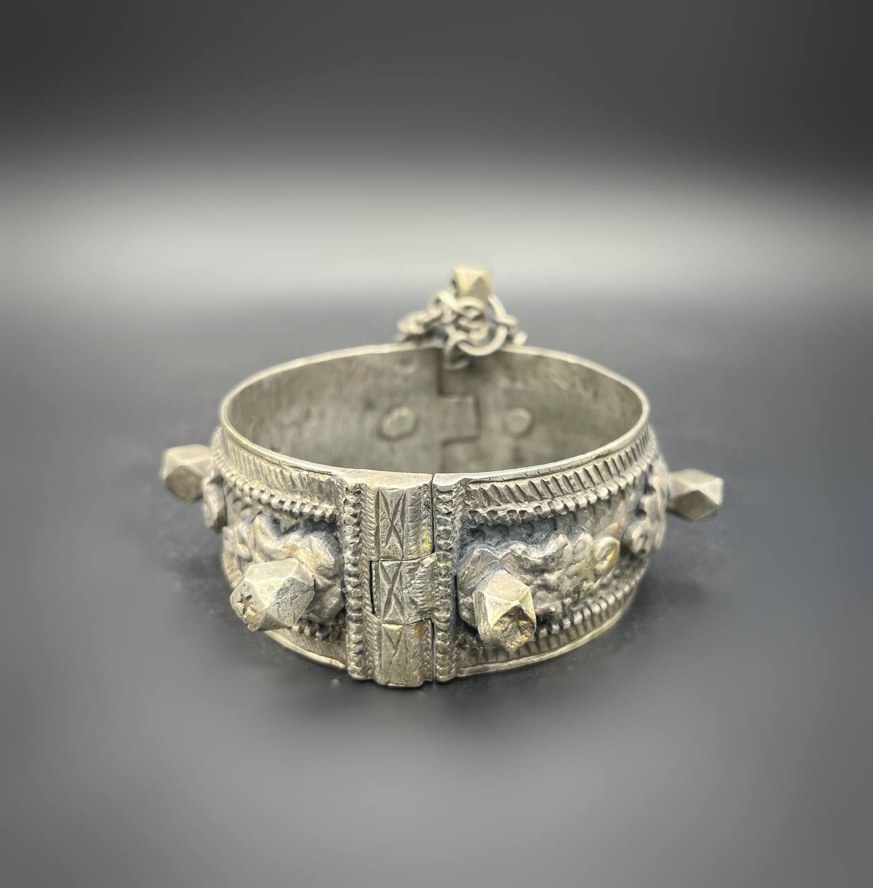 photo_6046614874286132047_y