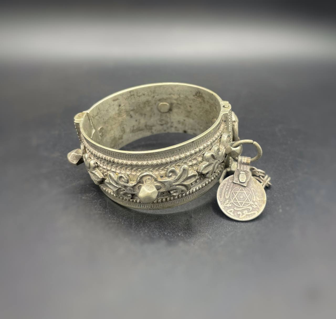 photo_6046614874286132079_y