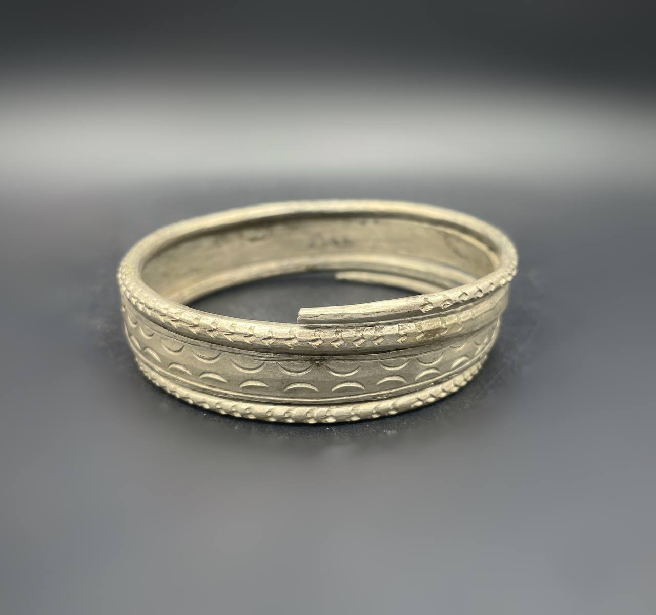 photo_6046614874286132089_y