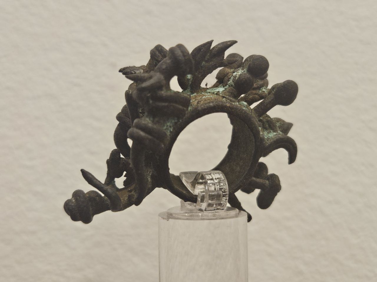 photo_5796643401087257613_y